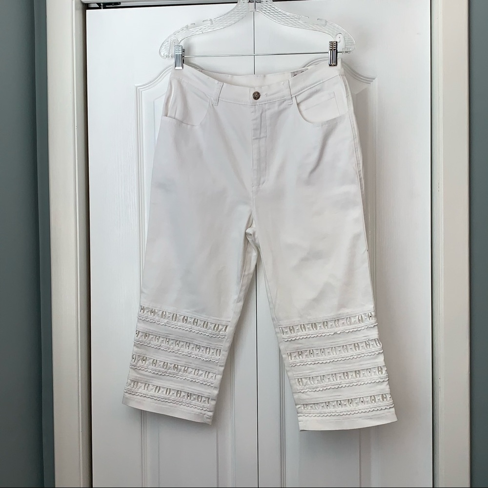 VARIATIONS womens size medium high rise white Capri pants  cut outs bling summer